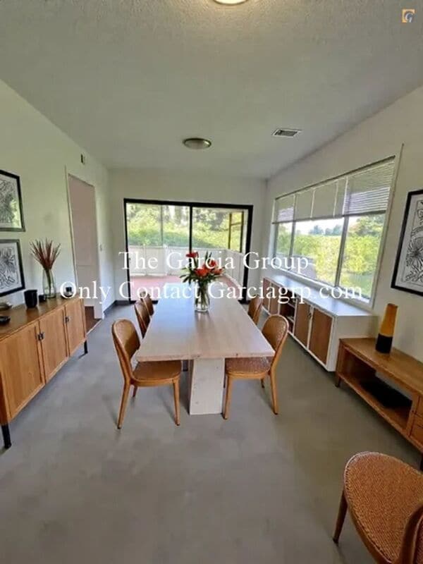 Foto del edificio - 17050 SE Gurnee Ave