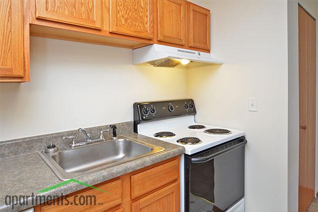 Building Photo - 3002 Edward Hoffman Dr