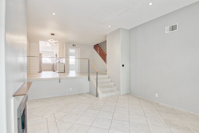 Foto del edificio - 5824 Canterbury Dr