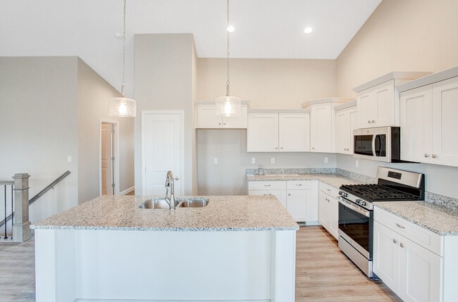 Building Photo - 7130 Remington Villa Dr