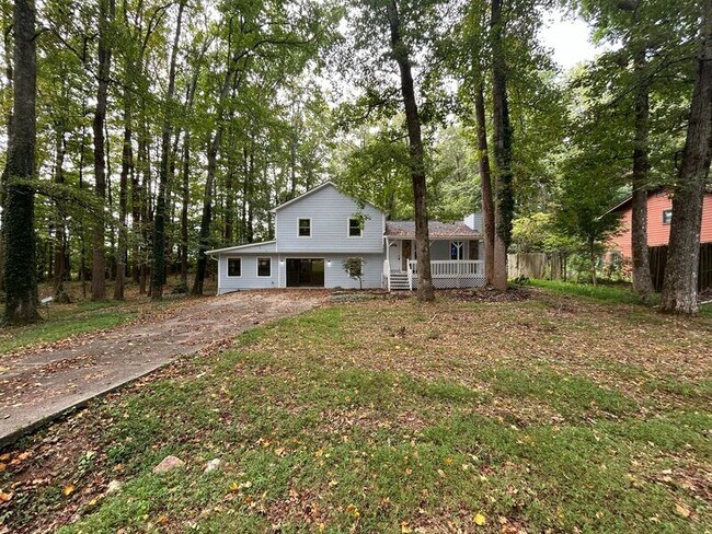 Building Photo - 365 Vineyard Dr NW