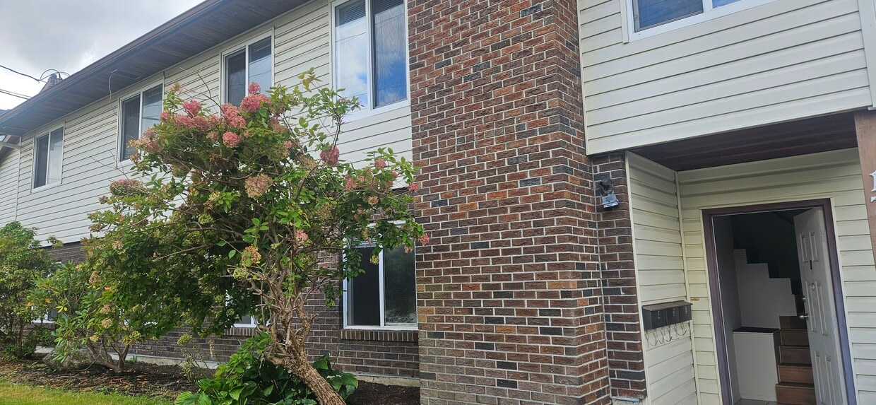 Photo principale - 1713 156 St