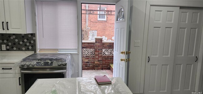 Foto del edificio - 62-60-62-71 71st St