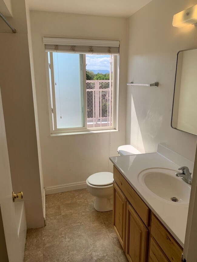 Foto del edificio - Studio apartment ONLY $995 !!