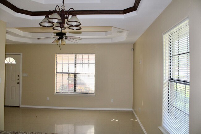 Foto del edificio - 201 S Ridge Ln