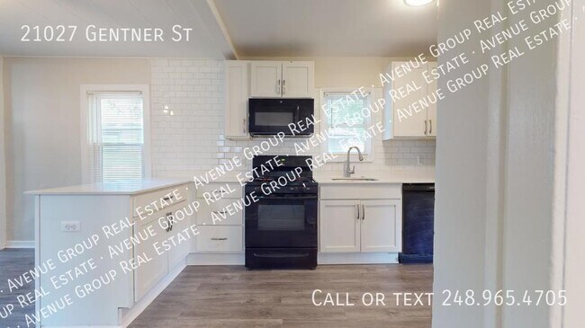 Building Photo - 21027 Gentner St