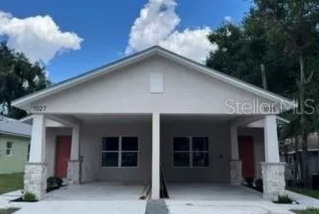 Building Photo - 1025 Crestview Ave