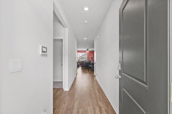 Building Photo - 3927 Nandina Ct