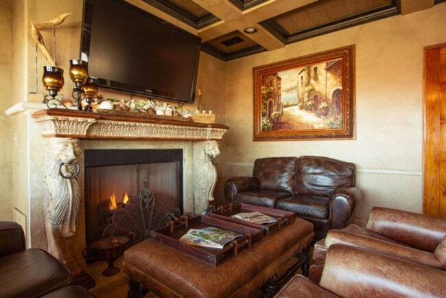 Building Photo - 935 Beachview Dr