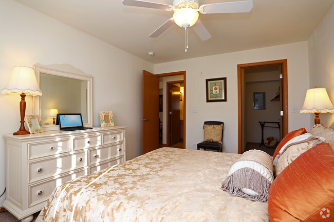 1br-Bedroom - Willow Brooke Apts.