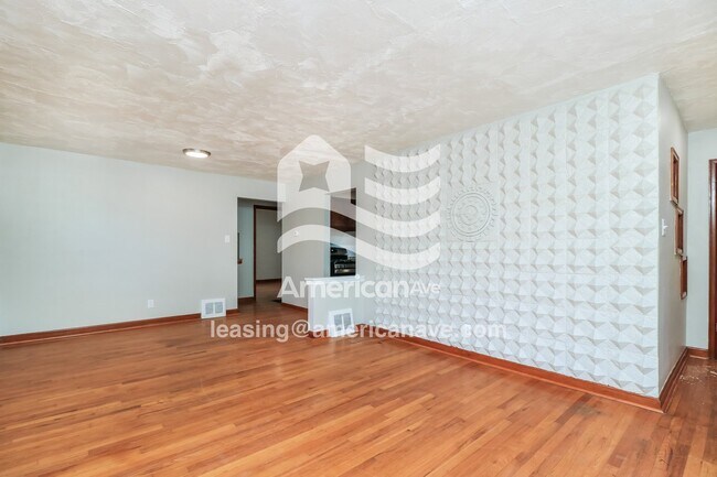 Foto del edificio - 4422 June Ave