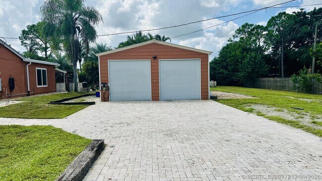 Building Photo - 18020 46th Ct N