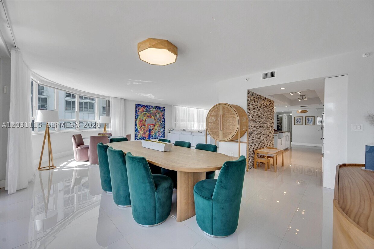Building Photo - 10175 Collins Ave