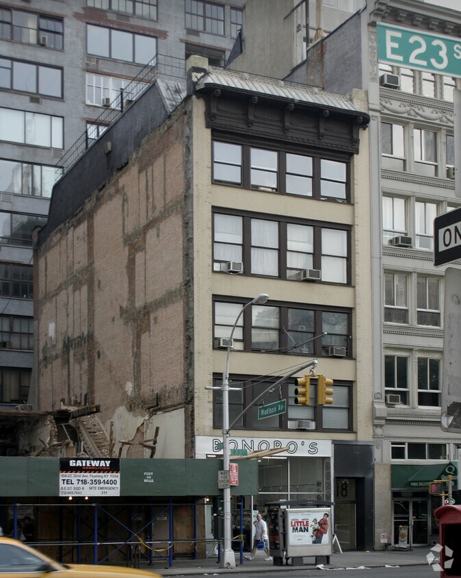 Foto del edificio - 18 E 23rd St