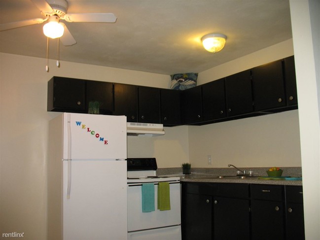 Building Photo - 2212 Vantage Pt