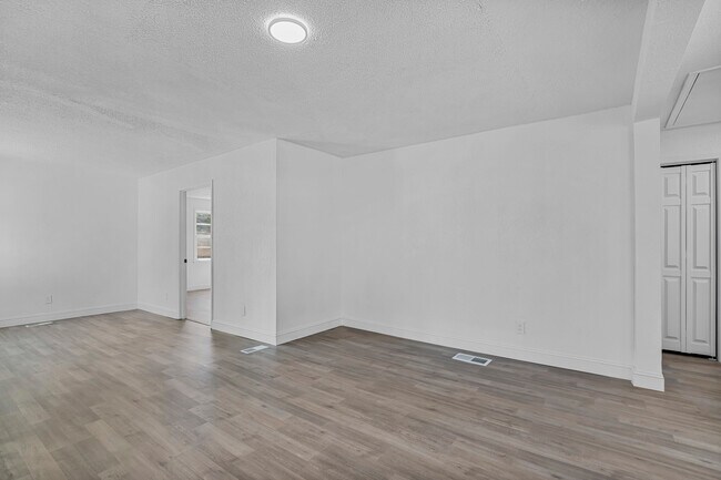 Foto del edificio - 72 Madera Dr