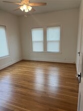 Building Photo - 417 Abell St S