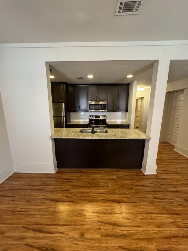 Foto del edificio - 519 E Capitol Ave