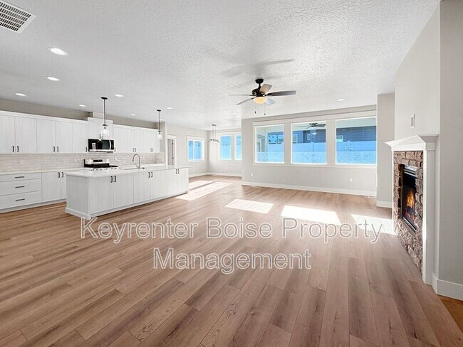 Foto del edificio - 4401 E Wedge St