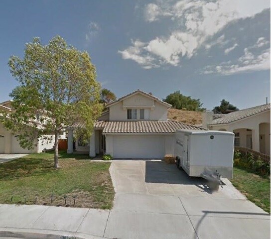 Primary Photo - 12153 Knoll Crest Pl