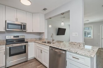 Building Photo - 710 Legion Dr