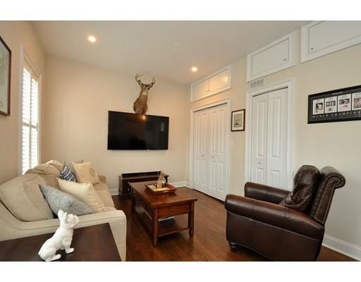 Building Photo - 80 Rutland St