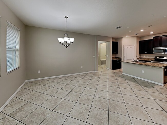 Foto del edificio - $1000 Off First Month! Beautiful 4/3