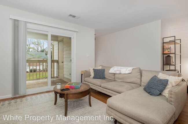 Foto del edificio - 1 br, 1 bath House - 1052 Churchill Downs ...