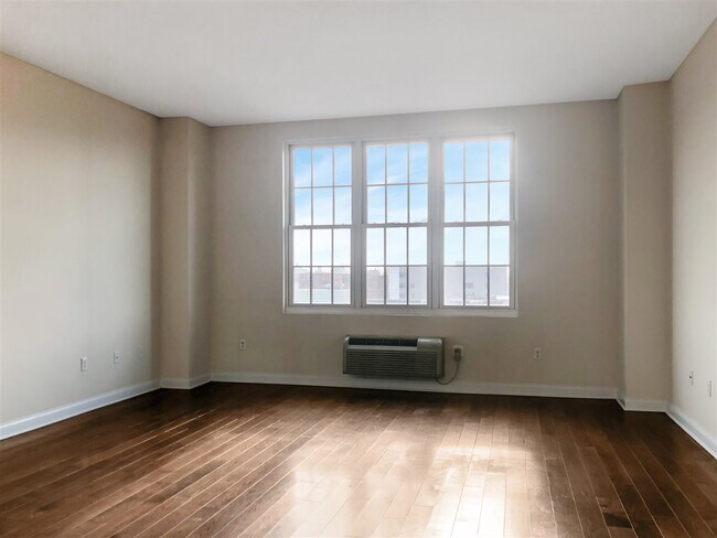 Foto del edificio - 319 Grant Ave