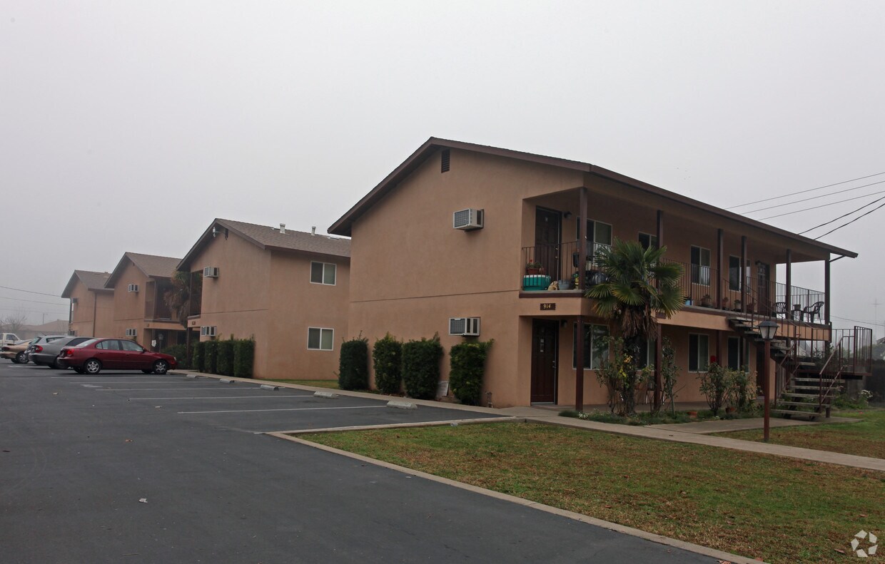 Building Photo - 954 W Canal Dr