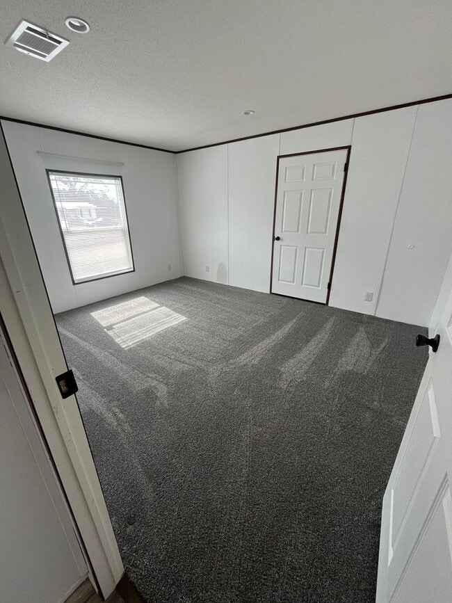 Building Photo - Tusculum Living 2