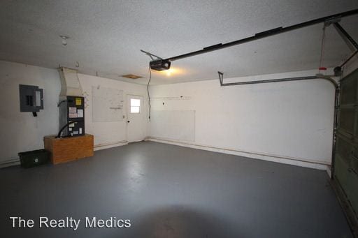 Building Photo - 1005 Leeds Ct