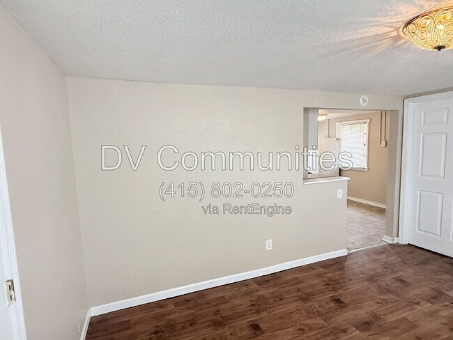 Foto del edificio - 2135 8th Ave N