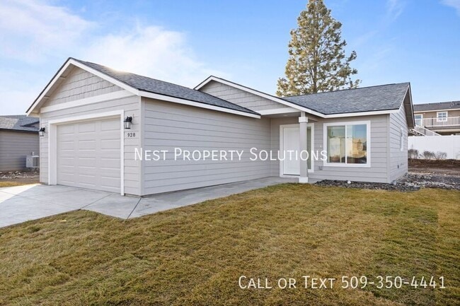 Building Photo - 928 W Pine Dr