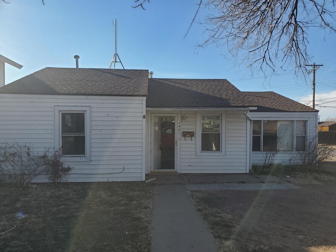 Primary Photo - 1421 N Highland St