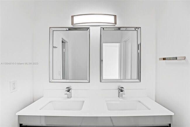 Foto del edificio - 6308 SW 139th Ct