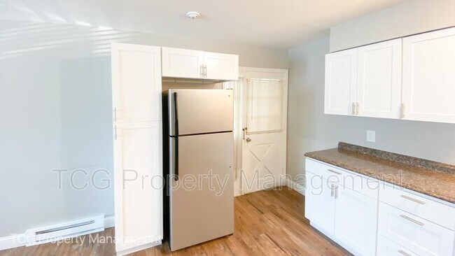 Building Photo - 1449 Catherine St