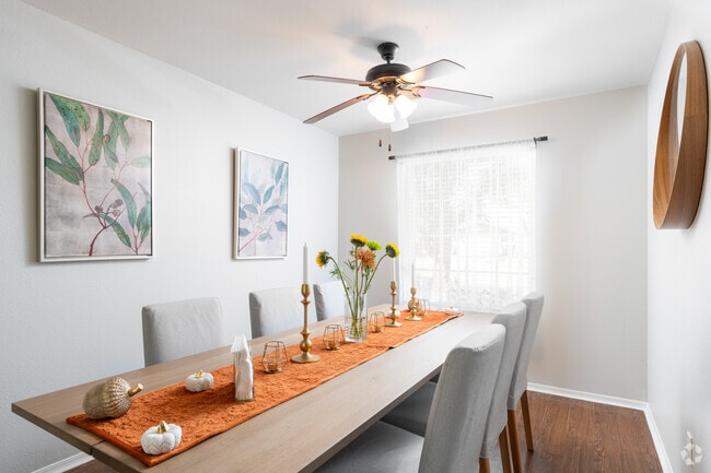 3BR,2BA - 1,424SF - Dining Room - The Village at Cottonwood Springs