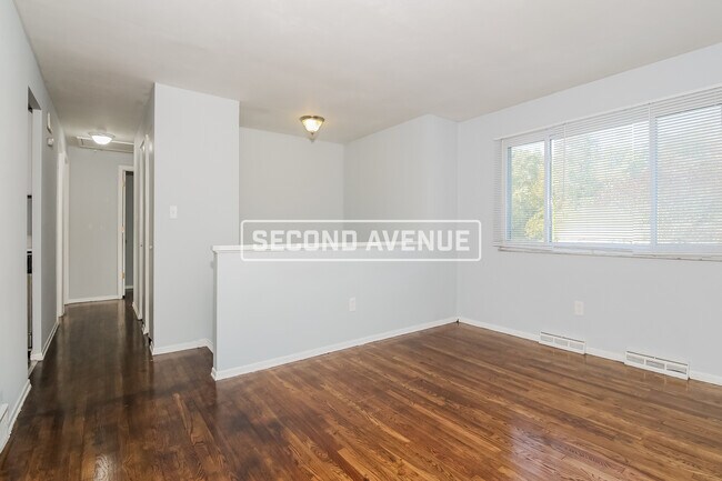 Building Photo - 129 Sioux DR
