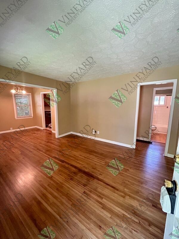 Photo - 4306 Hillcrest Dr House