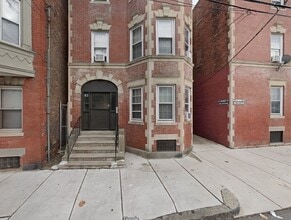 Building Photo - 134 Congress Ave