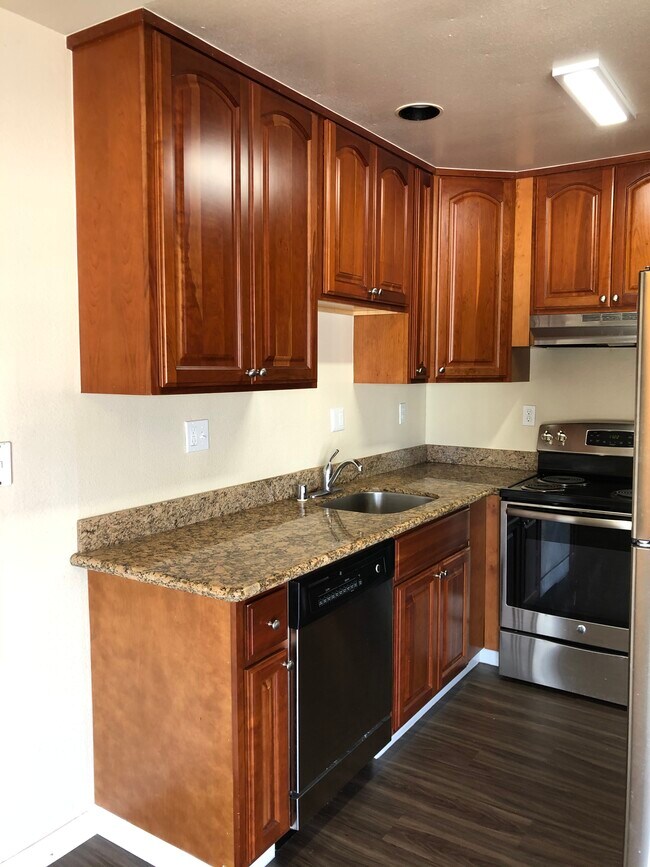 Building Photo - 1535 Taraval St