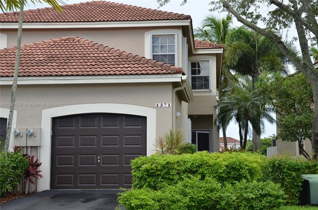 Building Photo - 1371 Sorrento Dr