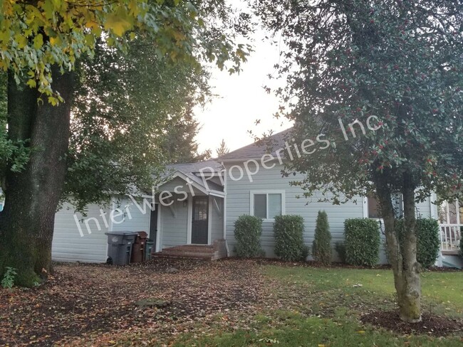 Building Photo - Super Cute 2bd Ranch Style Hillsboro home ...