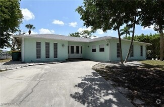Building Photo - 3461 Lakeview Dr