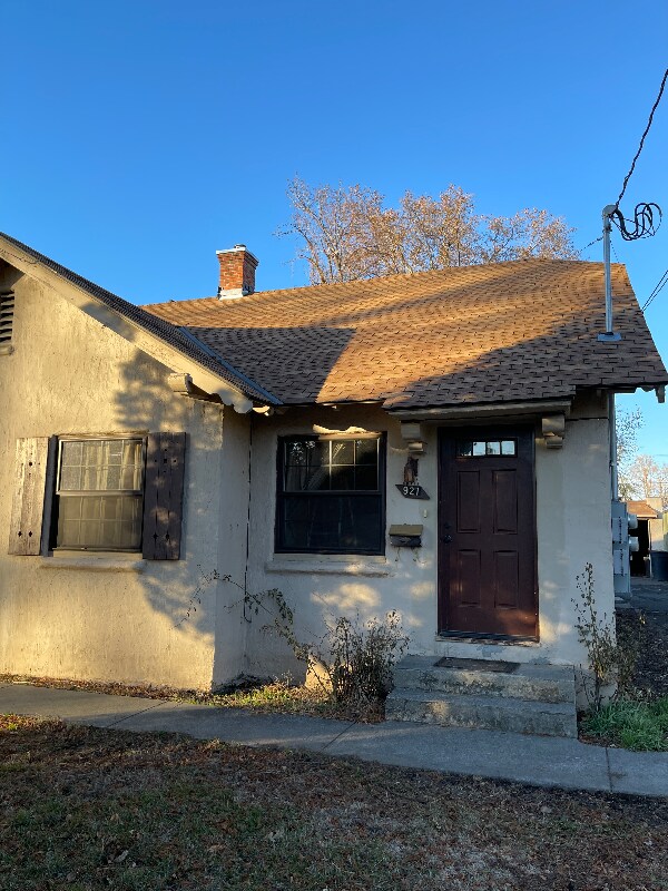 Primary Photo - 921 E Alder St