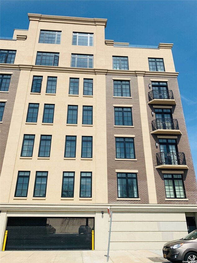 Foto principal - 627 Dekalb Ave