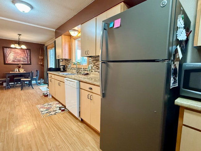 Building Photo - 328 Cougar Trail