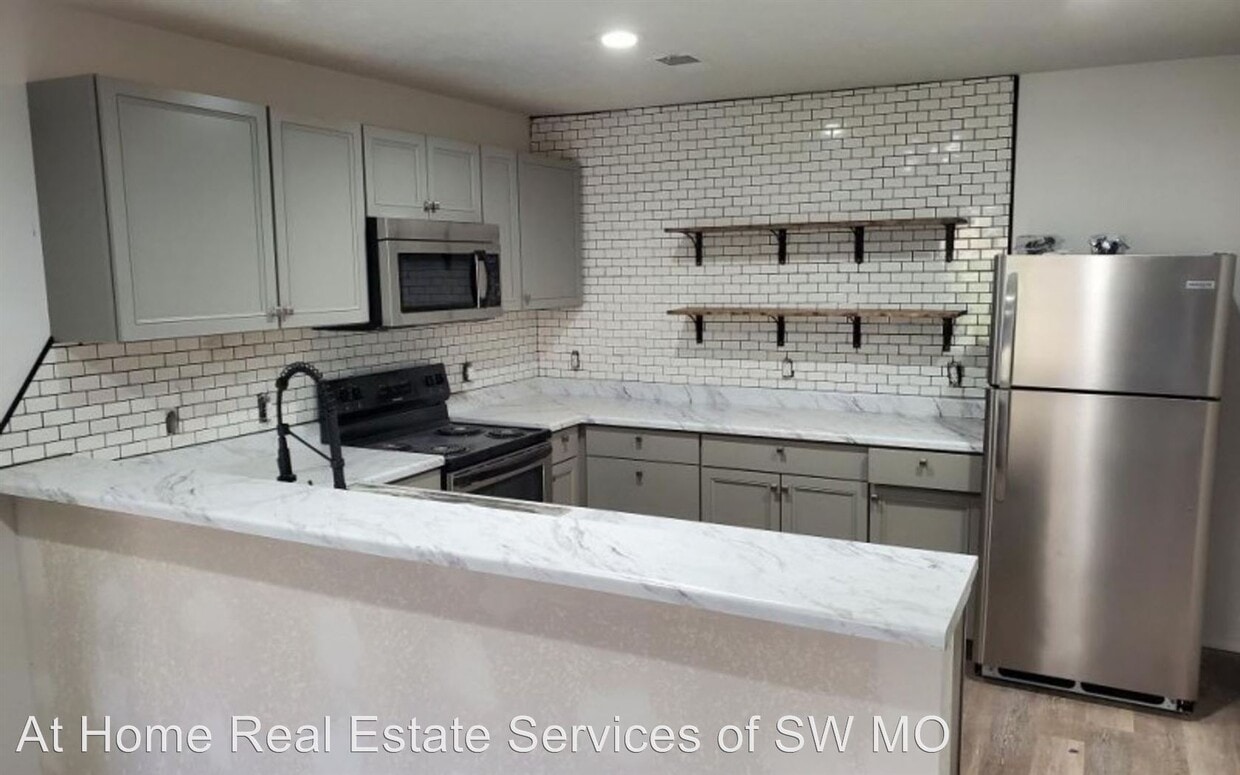 106 Garden Cir, Branson, MO 65616 Apartment for Rent in Branson, MO