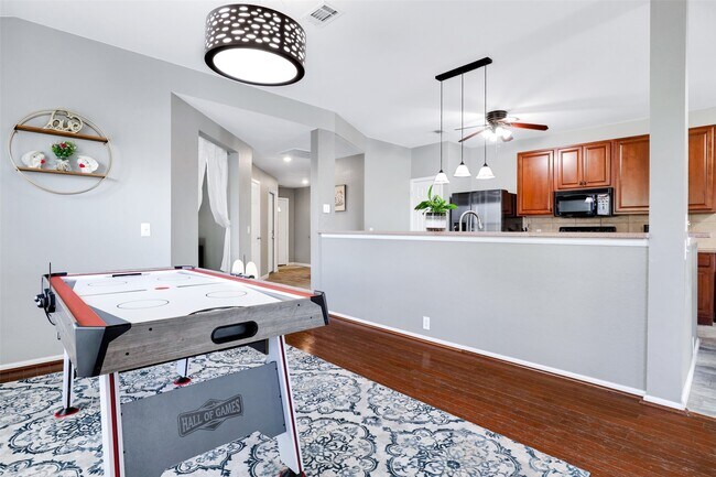 Foto del edificio - 15767 Cotton Tail Ln